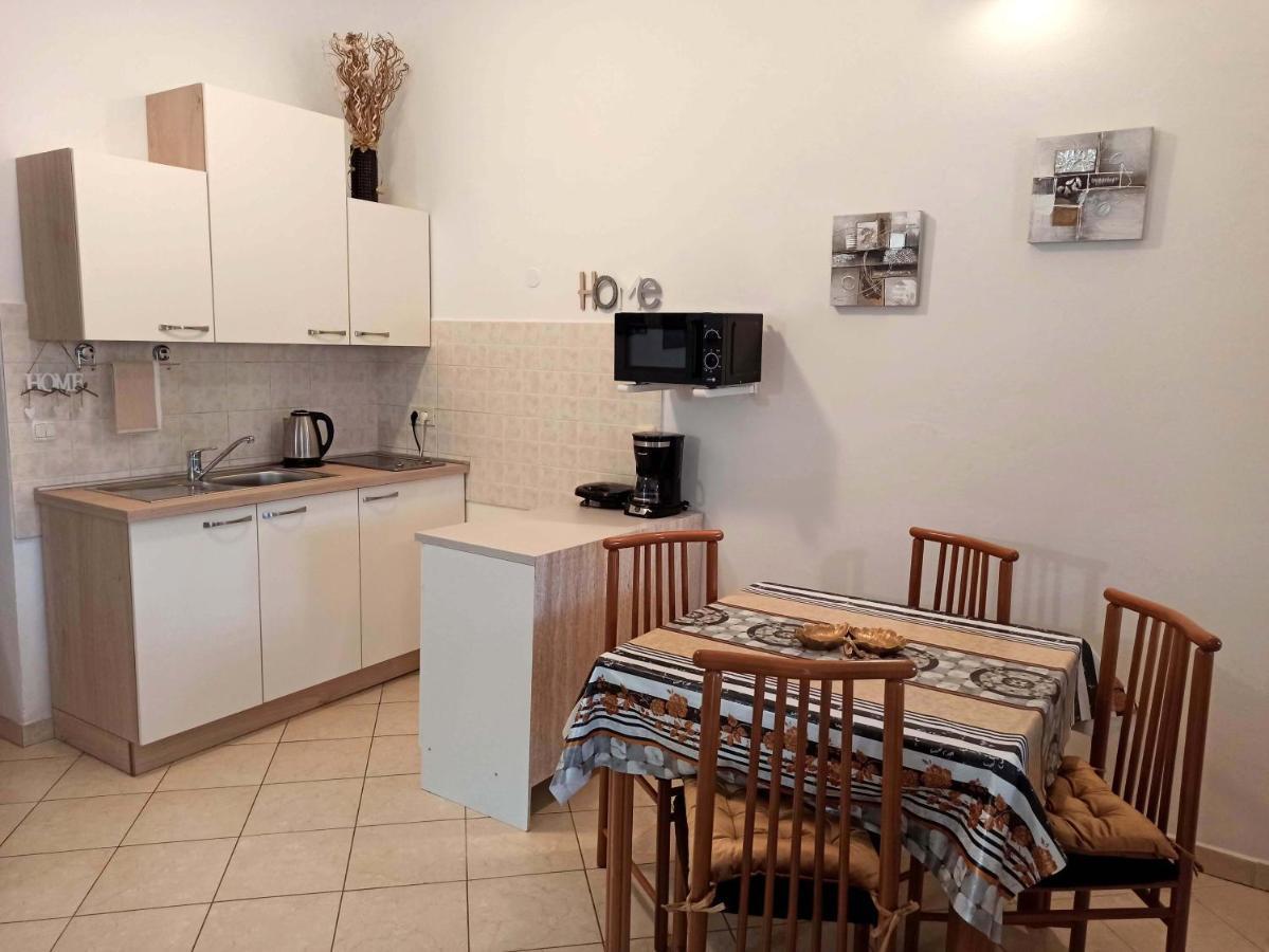 Apartman Dora Pula Eksteriør billede