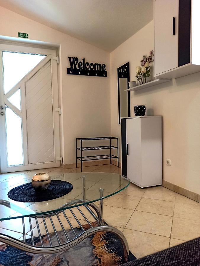 Apartman Dora Pula Eksteriør billede