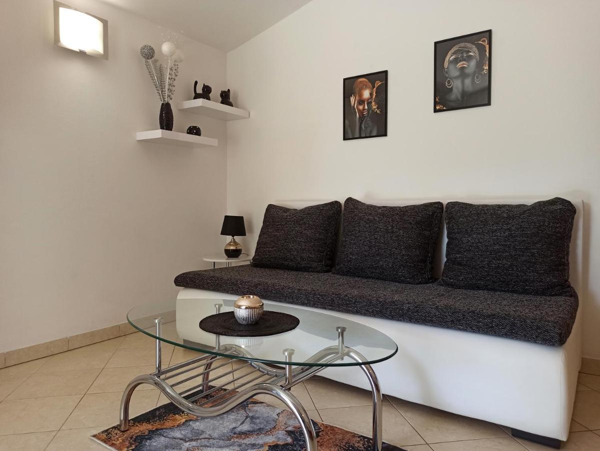 Apartman Dora Pula Eksteriør billede