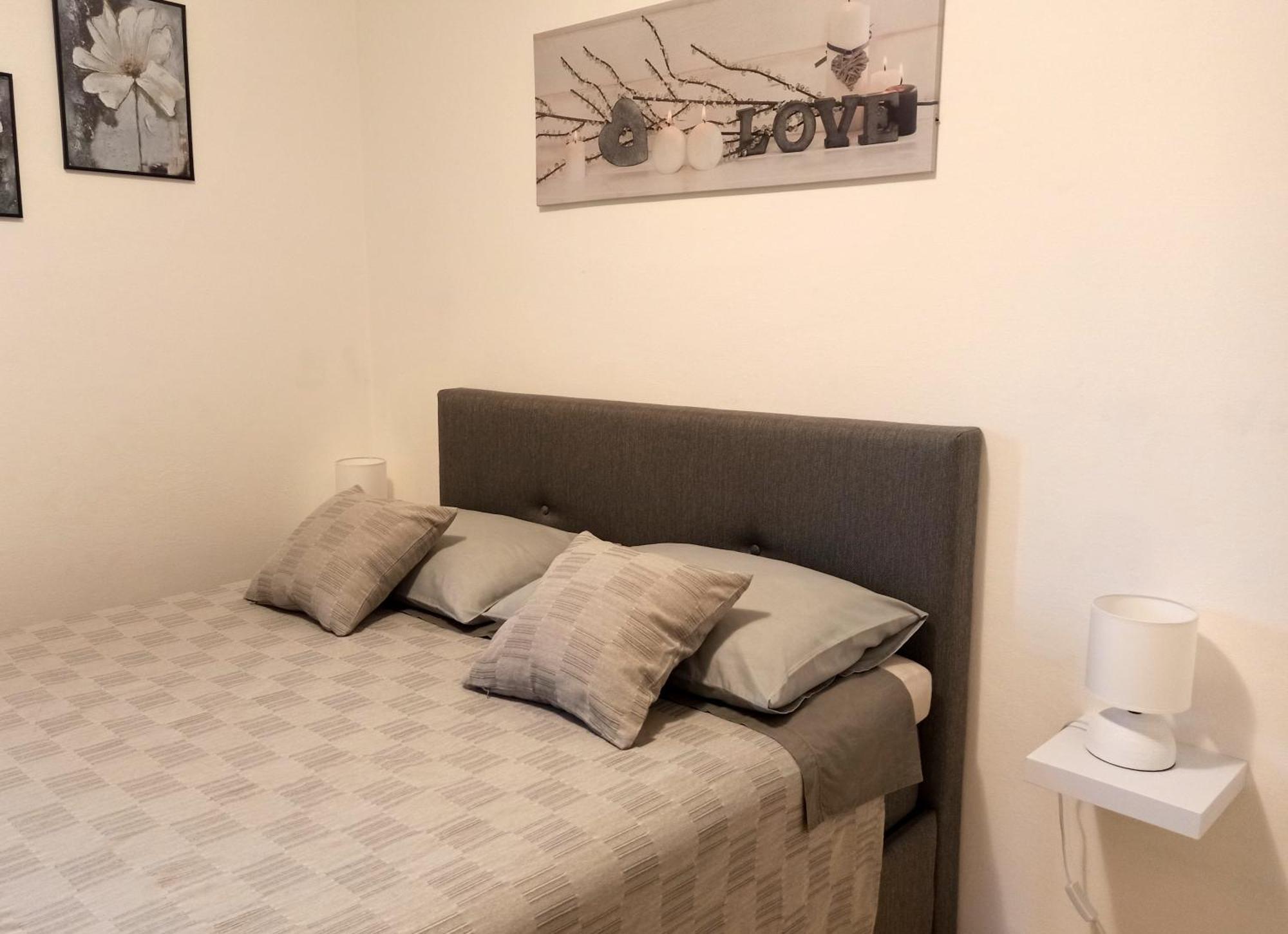 Apartman Dora Pula Eksteriør billede